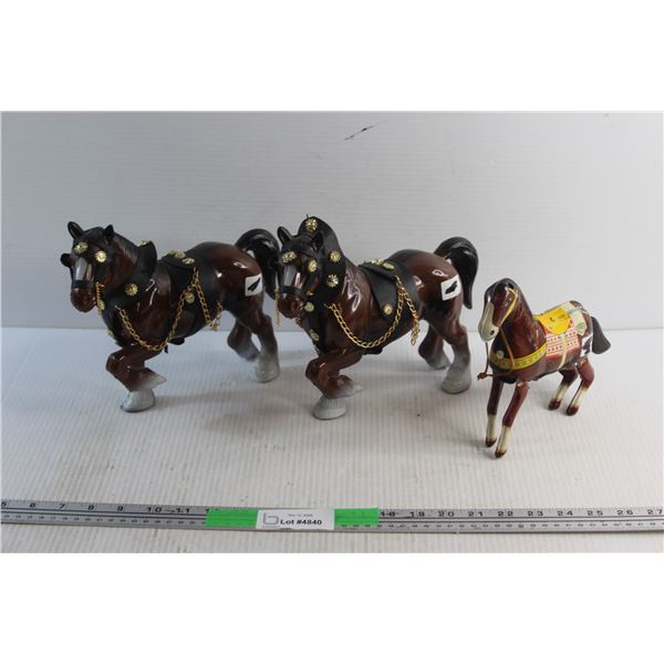 (3) Horse Figures