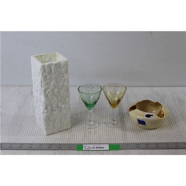 Ash Tray, (2) Liquor Glasses, Milk Glass Vase