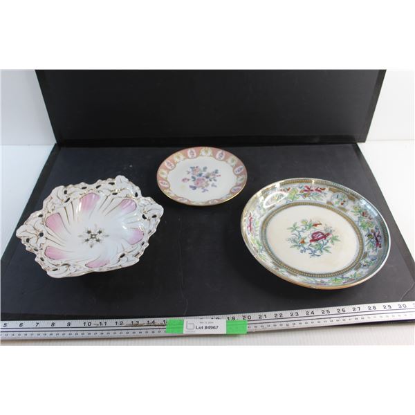 (3) Decorative Ceramic Plates