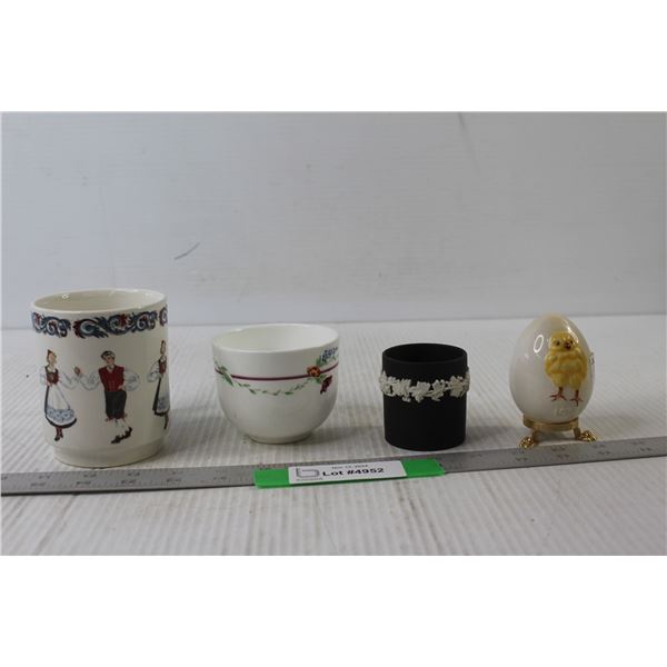 Goebel 1978 Easter Egg, (3) Cups