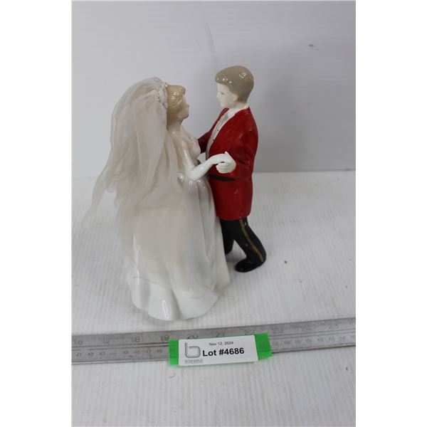 Ceramic Bride & Groom Dancing Ornament