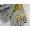 Image 3 : (4) Pairs of Work Gloves- (1) is brand new