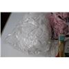 Image 4 : Assorted Tapestries (Lace, Zipper, Tape, Hem, Facing)