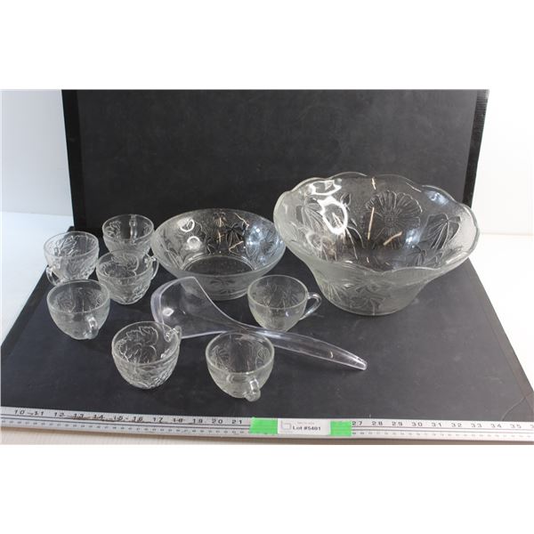 10 pc Glass Punch Set - Bowls, Cups a Ladle