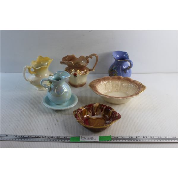 (4) Pitchers and (2) Basins