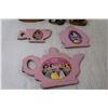 Image 3 : (3) Ceramic Bear Decorations, (3) Disney Princess Tea Books