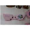 Image 6 : (3) Ceramic Bear Decorations, (3) Disney Princess Tea Books