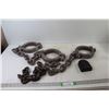 Image 1 : Plastic Chains, Bat decoration,
