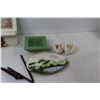 Image 3 : Coat hanger, Tray, (2) Swan Dishes, Planter Hanger
