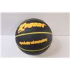 Image 5 : (2) Stuffed Toys, (2) Inflatable Balls, Basketball