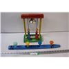 Image 1 : Playskool Toy, Crayon Coat Hanger