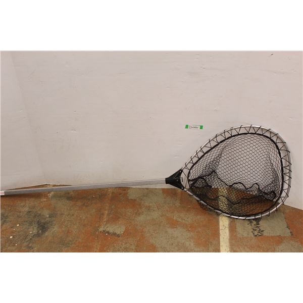 *Lucky Strike Fishing net w/ 4ft Handle, 27'' Net