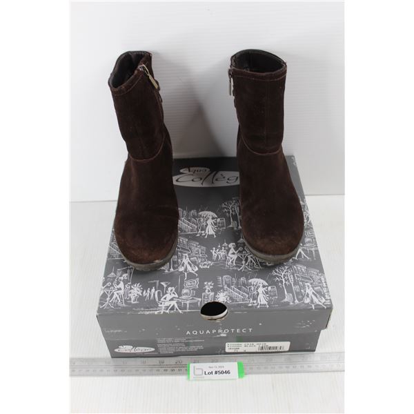 Aqua College Women's Boots w/ Box- Size 7