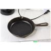 Image 4 : Small Cast Iron Pan, Magic Bullet - Tested Powers On