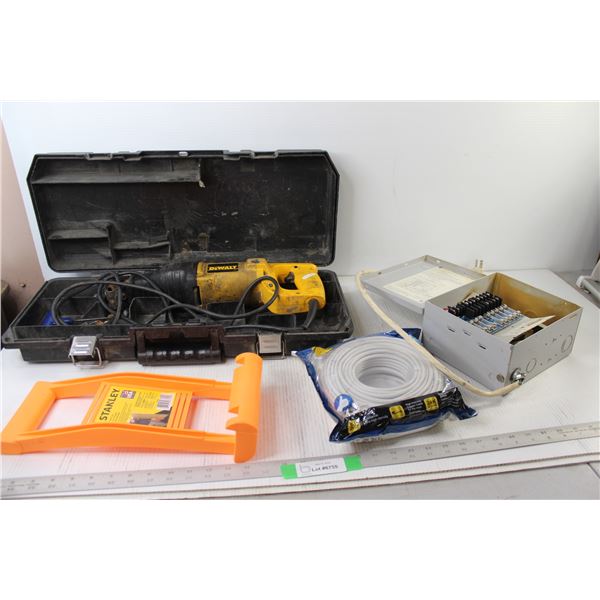 CCTV Camera And Accessory Power Supply, Cable, Stanley Panel Carry, DeWalt Reciprocating Saw - teste
