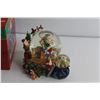 Image 3 : Santa's Christmas Waterglobe Decor