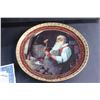 Image 4 : Decorative Santa in His Workshop Plate with a Certificate of an Authenticity by Norman Rockwell