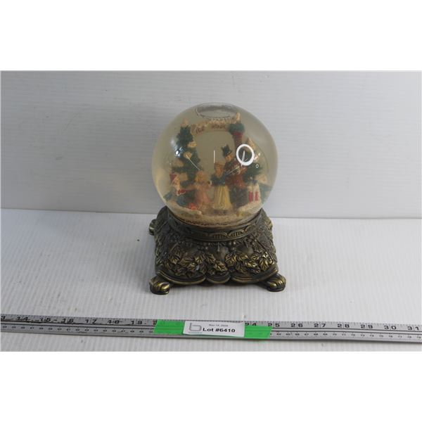 Vintage 1992 Mercuries Musical Christmas Snow Globe - Silver Bells Tune