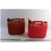 Image 1 : (2) 9.4 L Plastic Jerry Gas Cans