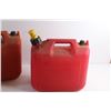 Image 2 : (2) 9.4 L Plastic Jerry Gas Cans