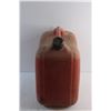 Image 3 : 23 L Plastic Jerry Gas Can - Damaged