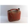 Image 4 : 23 L Plastic Jerry Gas Can - Damaged