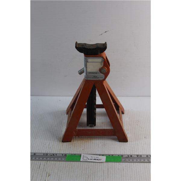 Motomaster 2 Ton Axle Stand