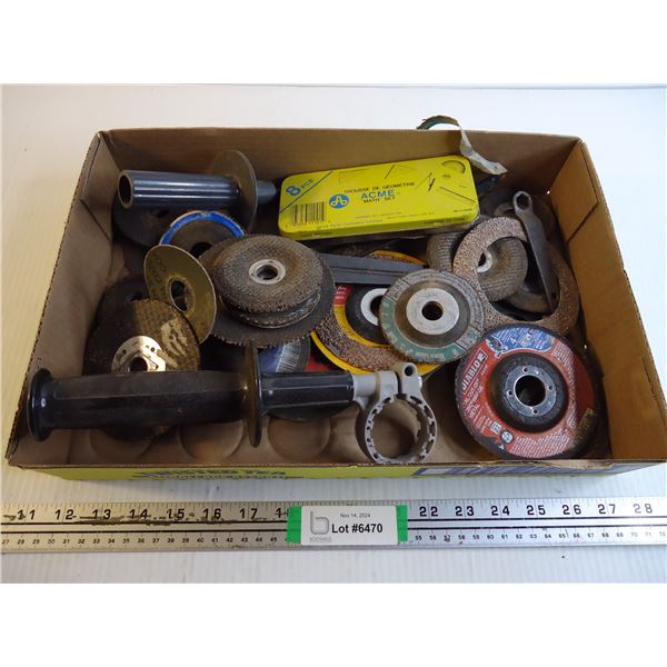 Flat of assorted cutting wheels