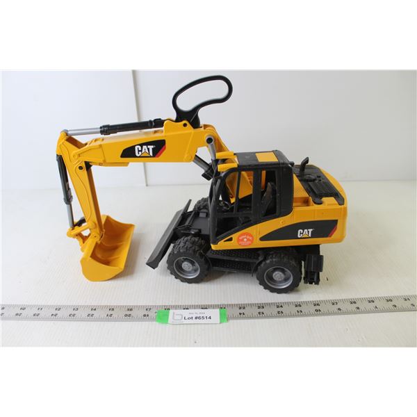 Caterpillar Children's Toy Earthmover 17" x 6" x 11"