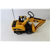 Image 3 : Caterpillar Children's Toy Earthmover 17" x 6" x 11"