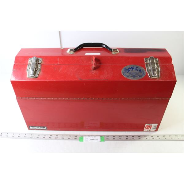 Large Tool Box 21.25" x 9" x 12" - Lockable - Some Rust on Bottom