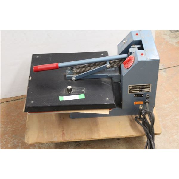 * Hix Automation Inc Model HT400 12.5amp 120v T Shirt Press - As Is