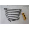 Image 1 : (8) Wrenches, Box Cutter With No Blade