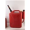 Image 3 : (2) Gas Jerry Cans