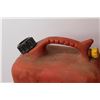 Image 6 : (2) Gas Jerry Cans