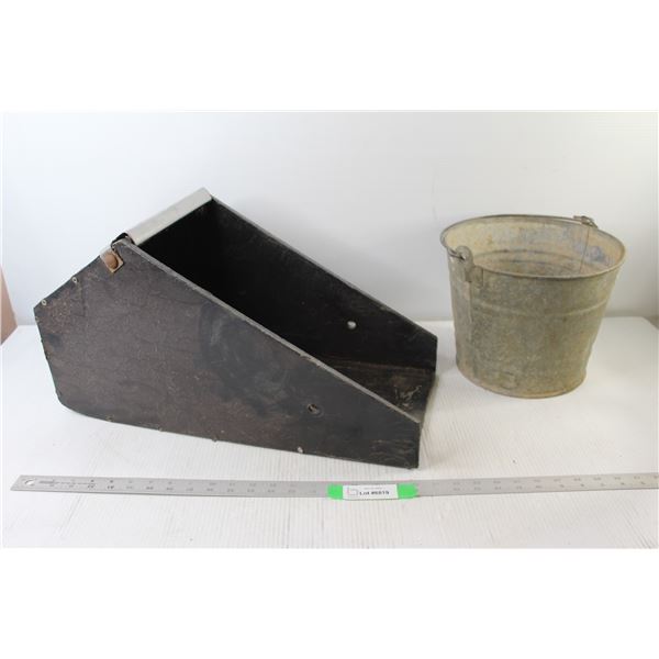 Grain Scoop, Bucket