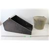 Image 1 : Grain Scoop, Bucket