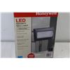 Image 2 : Honeywell LED Security Wall Light