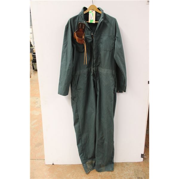Size 46 Tall Coveralls With Gun Holster