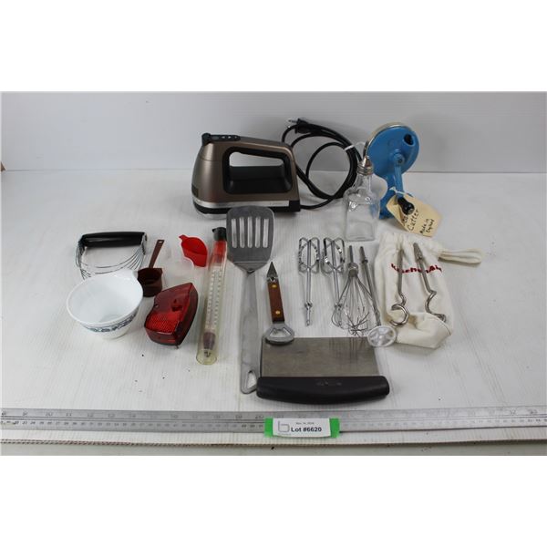 Lot Of Various Kitchen Items, Pastry Cutter, KitchenAid Electric Mixer w/ Various Attaching Ends- Po