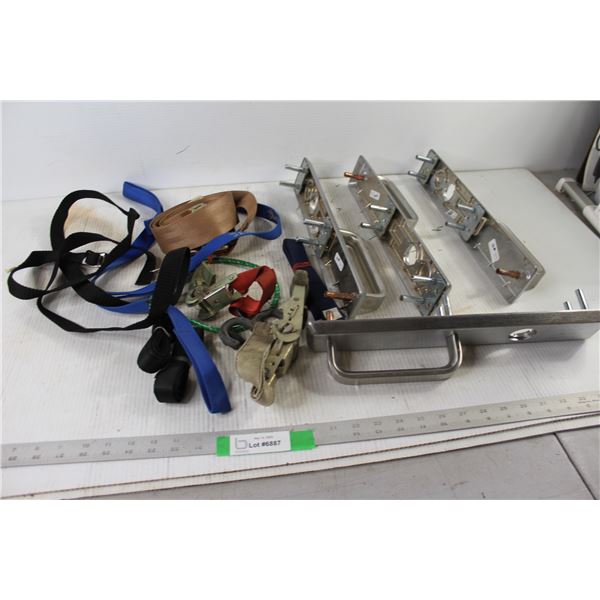 Ratchet Straps, (4) Door Handles