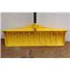Image 2 : * Snow Shovel