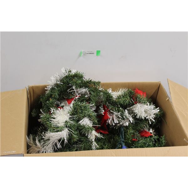 * Christmas Garland