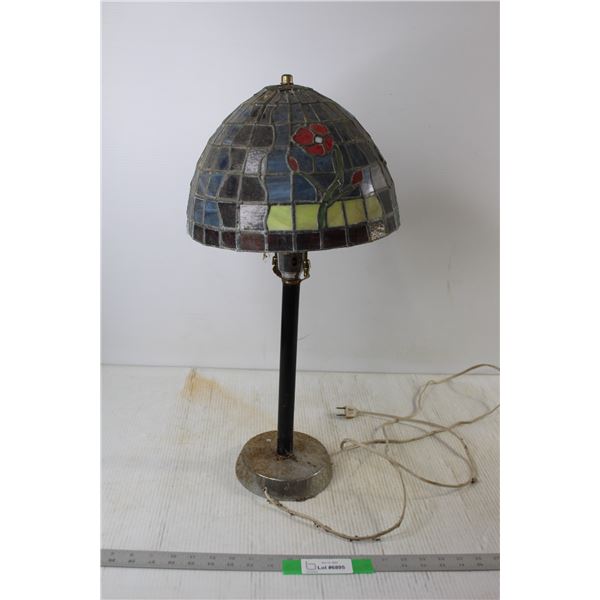 Stained Glass Lamp - Tested Does Not Turn On