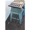 Image 7 : ** King Canada 10" Table Saw - 2.5hp & Rubbermaid Storage Tote w/Contents - as is