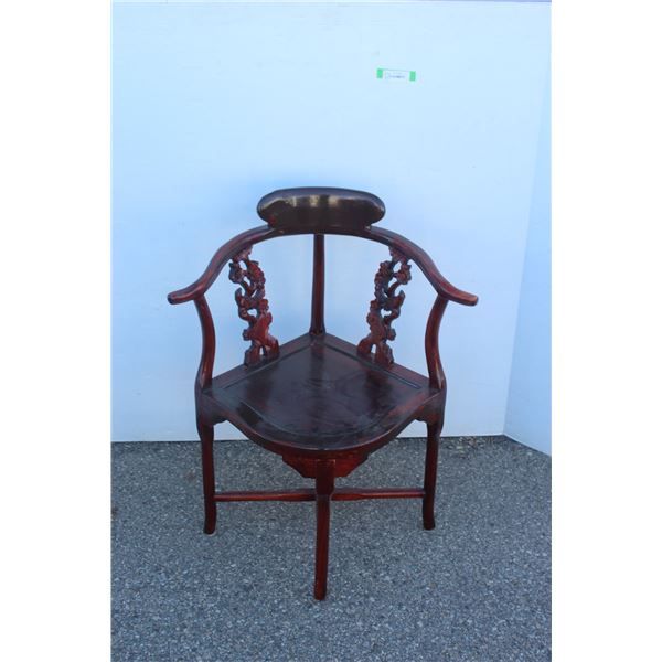 *** Antique William & Mary Style Corner Chair - 32" x 26"