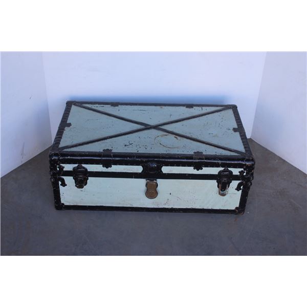 *** Vintage Steamer Trunk - 21" x 36" x 14"