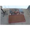 Image 5 : *** Metal Table Base, (2) Kitchen Mats, Folding Clothes Dryer Rack
