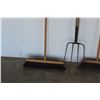 Image 3 : *** (4) Garden & Yard Tools: (2) Brooms, Spade, Pitch Fork