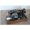 Image 3 : *** Monarch Vintage Sewing Machine - Portable - as is